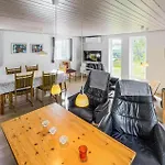 3 Bedroom Stunning In Tarm