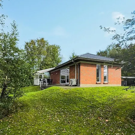 3 Bedroom Stunning In Tarm