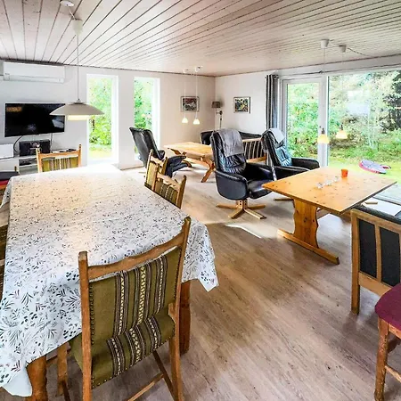 3 Bedroom Stunning In Tarm