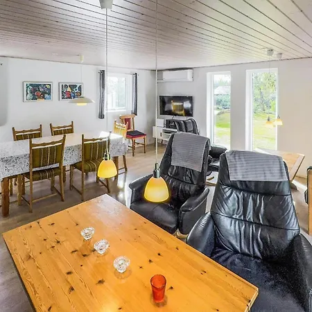 3 Bedroom Stunning In Tarm