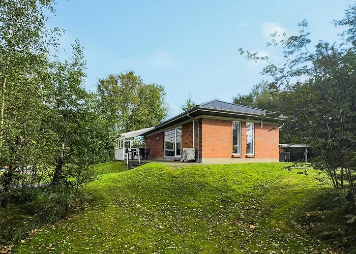 3 Bedroom Stunning In Tarm
