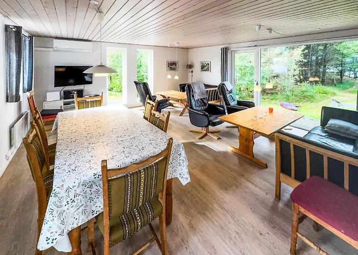 3 Bedroom Stunning In Tarm